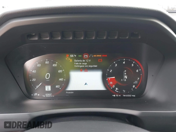 2016 Volvo XC90 T6 Momentum with VIN YV4A22PK6G1051537, listed as a IAAI auction lot 41532906 with 183,697 mi miles. Bid and sale history available at carsss.com. Image 7.