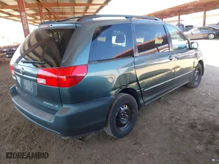 2004 Toyota Sienna CE with VIN 5TDZA23C24S117054, listed as a IAAI auction lot 42034834 with 184,580 mi miles. Bid and sale history available at carsss.com. Image 4.