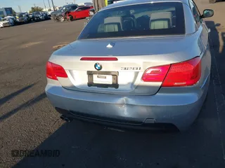 2012 BMW 3 Series 328i z VIN WBADW3C58CE823093, wystawiony jako IAAI lot #41830052 z przebiegiem 87 306 mil mil oraz . Historia ofert i sprzedaży dostępna na DreamBid. Obrazek 12.