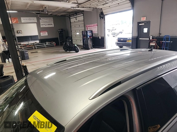 2024 Volkswagen Tiguan SE with VIN 3VV3B7AX5RM084940, listed as a IAAI auction lot 42731231 with 19,747 mi miles and . Bid and sale history available at DreamBid. Image 13.
