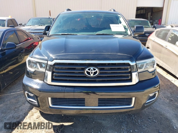 2018 Toyota Sequoia SR5 with VIN 5TDZY5G10JS070477, listed as a IAAI auction lot 41580635 with 70,764 mi miles. Bid and sale history available at carsss.com. Image 13.