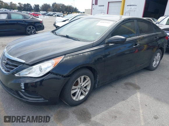 2012 Hyundai Sonata GLS with VIN 5NPEB4AC4CH462892, listed as a IAAI auction lot 41829985 with 220,605 mi miles and . Bid and sale history available at carsss.com. Image 18.