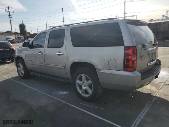 2009 Chevrolet Suburban LS with VIN 1GNFC16J89R288681, listed as a Copart auction lot 48632505 with 115,956 mi miles and Clean Title. Bid and sale history available at carsss.com. Image 2.