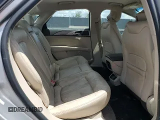 2017 Lincoln MKZ Hybrid Premiere z VIN 3LN6L5KU5HR659231, wystawiony jako Copart lot #61075955 z przebiegiem 70 548 mil mil oraz Czysty tytuł • Clean title. Historia ofert i sprzedaży dostępna na DreamBid. Obrazek 10.
