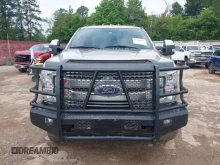 2018 Ford F-250 XL with VIN 1FT7W2BTXJEB50640, listed as a IAAI auction lot 42388061 with 274,829 mi miles and . Bid and sale history available at DreamBid. Image 12.
