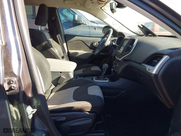 2014 Jeep Cherokee Latitude with VIN 1C4PJLCS3EW155236, listed as a IAAI auction lot 41877793 with 106,370 mi miles. Bid and sale history available at carsss.com. Image 5.