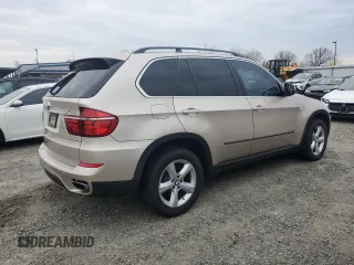 2013 BMW X5 xDrive50i z VIN 5UXZV8C50D0C15786, wystawiony jako Copart lot #45187975 z przebiegiem 132 344 mil mil oraz Czysty tytuł • Clean title. Historia ofert i sprzedaży dostępna na DreamBid. Obrazek 3.