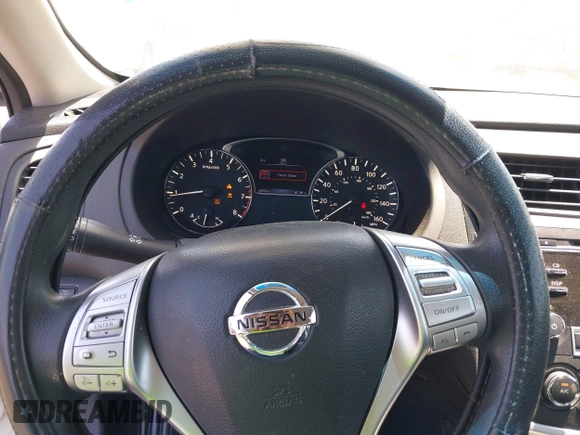 2017 Nissan Altima SR with VIN 1N4AL3AP0HN330976, listed as a IAAI auction lot 42378743 with 36,959 mi miles and . Bid and sale history available at DreamBid. Image 7.
