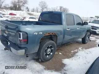 2009 Chevrolet Silverado 1500 LT with VIN 2GCEK233591134697, listed as a IAAI auction lot 41716904 with 211,681 mi miles and . Bid and sale history available at DreamBid. Image 4.