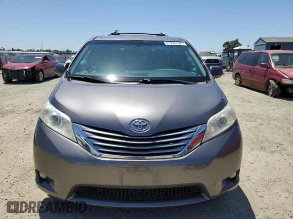 2017 Toyota Sienna XLE Auto Access Seat with VIN 5TDYZ3DC1HS838612, listed as a Copart auction lot 61286525 with 269,050 mi miles and Clean title. Bid and sale history available at DreamBid. Image 5.