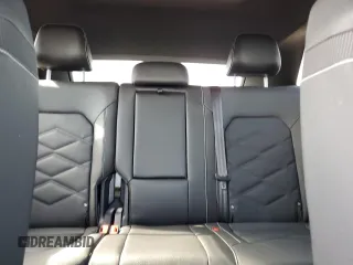 2025 Volkswagen Atlas SE z VIN 1V2JE2CA4SC205357, wystawiony jako Copart lot #51688695 z przebiegiem 4 355 mil mil oraz Szkoda całkowita • Salvage title. Historia ofert i sprzedaży dostępna na DreamBid. Obrazek 10.