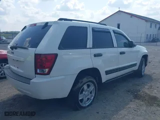 2006 Jeep Grand Cherokee Laredo with VIN 1J4GR48K36C334509, listed as a IAAI auction lot 40343794 with 202,746 mi miles. Bid and sale history available at carsss.com. Image 4.