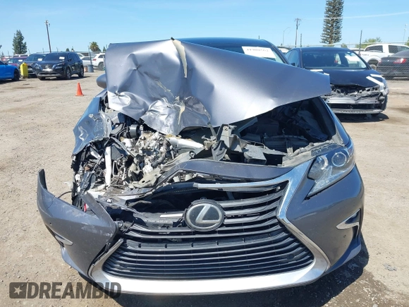 2018 Lexus ES with VIN 58ABK1GG1JU093377, listed as a IAAI auction lot 41980562 with 94,484 mi miles. Bid and sale history available at carsss.com. Image 11.