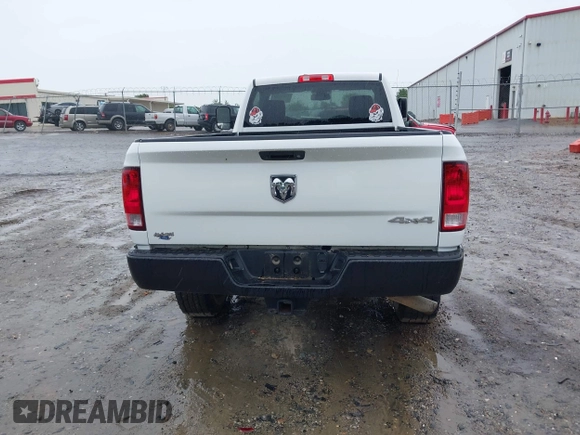 2018 Ram 2500 Tradesman z VIN 3C6MR5AJ8JG127319, wystawiony jako IAAI lot #42378584 z przebiegiem 132 406 mil mil oraz . Historia ofert i sprzedaży dostępna na DreamBid. Obrazek 16.