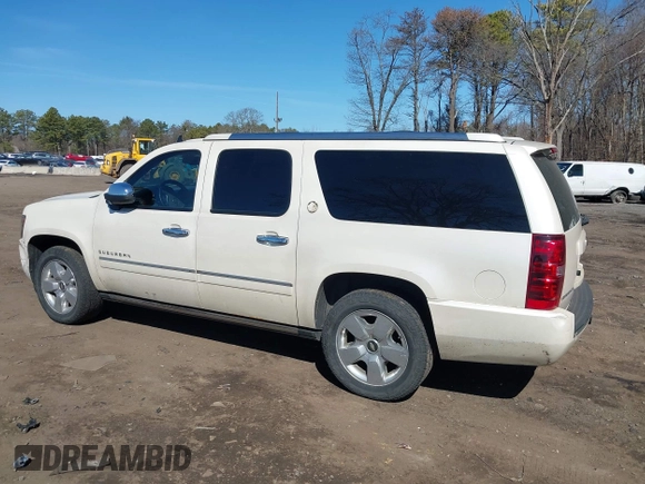 2010 Chevrolet Suburban LTZ with VIN 1GNUKKE32AR273522, listed as a IAAI auction lot 41820739 with 139,406 mi miles. Bid and sale history available at carsss.com. Image 14.