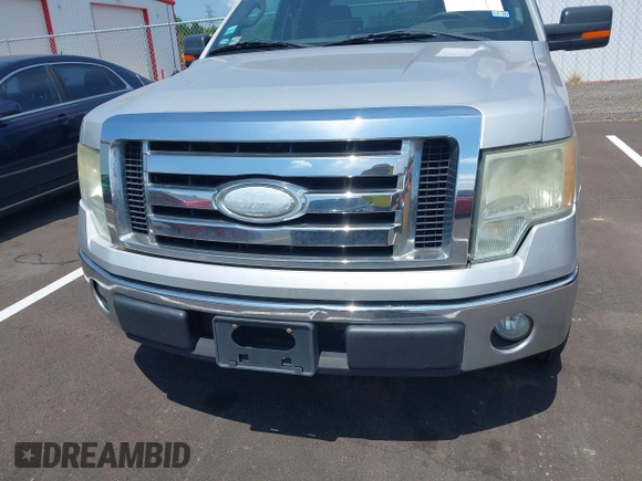 2009 Ford F-150 STX z VIN 1FTRX12829KB84659, wystawiony jako IAAI lot #42810439 z przebiegiem 243 172 mil mil oraz . Historia ofert i sprzedaży dostępna na DreamBid. Obrazek 6.