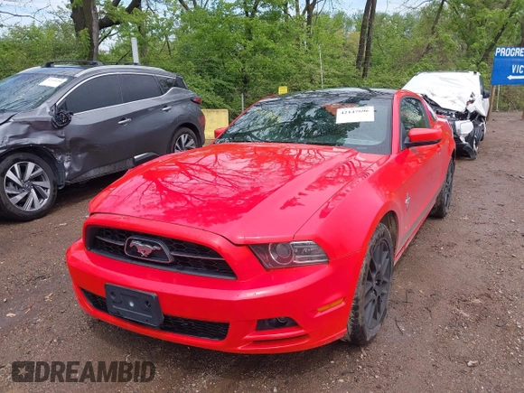 2013 Ford Mustang V6 with VIN 1ZVBP8AM7D5244237, listed as a IAAI auction lot 42147696 with 121,292 mi miles and . Bid and sale history available at DreamBid. Image 17.