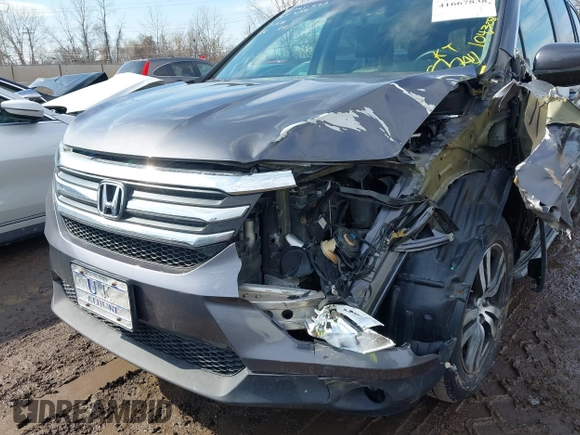 2017 Honda Pilot EX-L with VIN 5FNYF5H53HB029780, listed as a IAAI auction lot 41667838 with 104,803 mi miles. Bid and sale history available at carsss.com. Image 6.