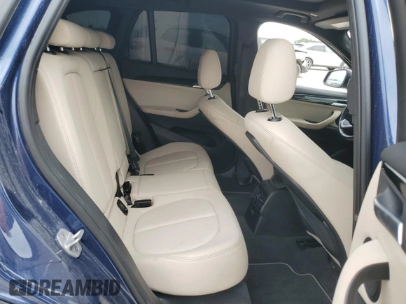 2021 BMW X1 sDrive28i with VIN WBXJG7C08M5T38777, listed as a Copart auction lot 53390985 with 32,148 mi miles and Salvage Title. Bid and sale history available at carsss.com. Image 11.