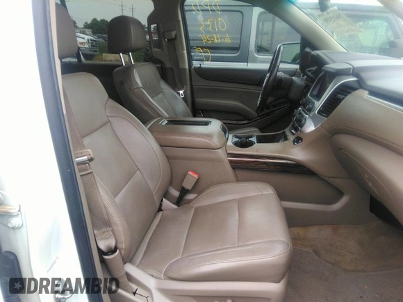 2015 GMC Yukon XL SLT with VIN 1GKS2HKC1FR120133, listed as a IAAI auction lot 39693190 with 211,652 mi miles. Bid and sale history available at carsss.com. Image 5.