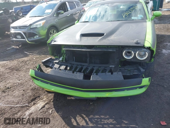 2023 Dodge Challenger R/T Scat Pack z VIN 2C3CDZFJ5PH527693, wystawiony jako IAAI lot #41428982 z przebiegiem 11 739 mil mil oraz . Historia ofert i sprzedaży dostępna na DreamBid. Obrazek 6.