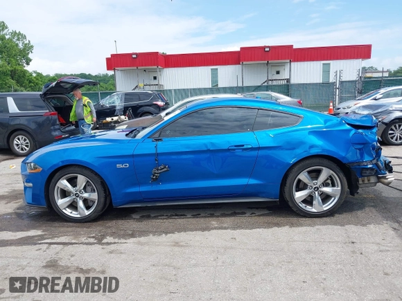2019 Ford Mustang GT with VIN 1FA6P8CF4K5180728, listed as a IAAI auction lot 42250689 with 9,135 mi miles and . Bid and sale history available at DreamBid. Image 14.