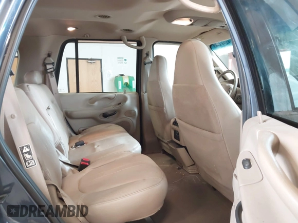 2001 Ford Expedition Eddie Bauer with VIN 1FMPU18L81LB14153, listed as a IAAI auction lot 42348363 with 235,789 mi miles and . Bid and sale history available at DreamBid. Image 8.