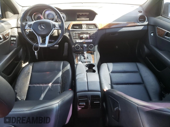 2013 Mercedes-Benz C 250 Sport с VIN WDDGF4HB1DR290685, выставлен на аукционе Copart как лот 62384345 с пробегом 124 584 миль миль и Списание • Salvage title. История ставок и продаж доступна на DreamBid. Изображение 8.