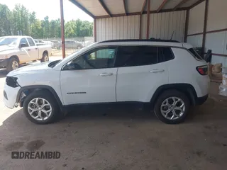 2024 Jeep Compass Latitude with VIN 3C4NJDBN3RT117560, listed as a IAAI auction lot 42732859 with 34,412 mi miles and . Bid and sale history available at DreamBid. Image 15.