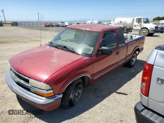 1999 Chevrolet S-10 LS with VIN 1GCCS19X4X8120263, listed as a Copart auction lot 61348484 with Not Provided miles and Salvage Title. Bid and sale history available at carsss.com. Image 1.