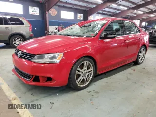 2013 Volkswagen Jetta SE z VIN 3VWDP7AJ8DM419842, wystawiony jako Copart lot #81821304 z przebiegiem 159 742 mil mil oraz Czysty tytuł • Clean title. Historia ofert i sprzedaży dostępna na DreamBid. Obrazek 1.