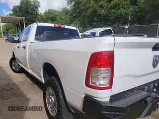 2022 Ram 2500 Tradesman with VIN 3C6UR5HL6NG155598, listed as a IAAI auction lot 42600127 with 123,453 mi miles and . Bid and sale history available at DreamBid. Image 9.