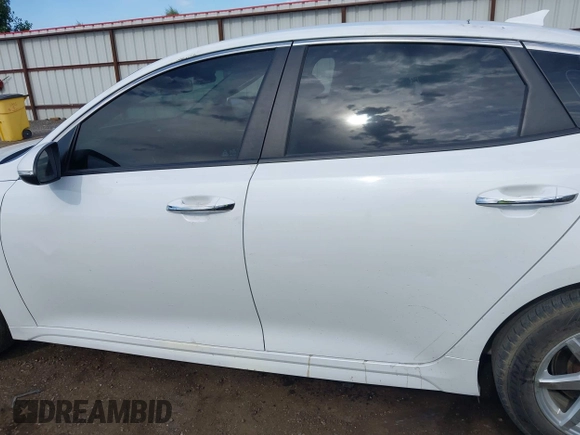 2016 Kia Optima LX with VIN 5XXGT4L38GG121337, listed as a IAAI auction lot 42652469 with 125,620 mi miles and . Bid and sale history available at DreamBid. Image 13.