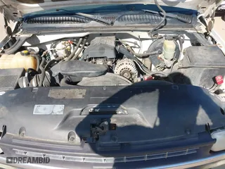 2000 Chevrolet Silverado 1500 with VIN 1GCEC14V3YZ352005, listed as a IAAI auction lot 41741383 with 300,705 mi miles. Bid and sale history available at carsss.com. Image 10.