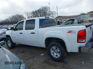 2008 GMC Sierra 1500 SLE1 z VIN 3GTEK13J58G226939, wystawiony jako IAAI lot #41340422 z przebiegiem 203 921 mil mil oraz . Historia ofert i sprzedaży dostępna na DreamBid. Obrazek 15.