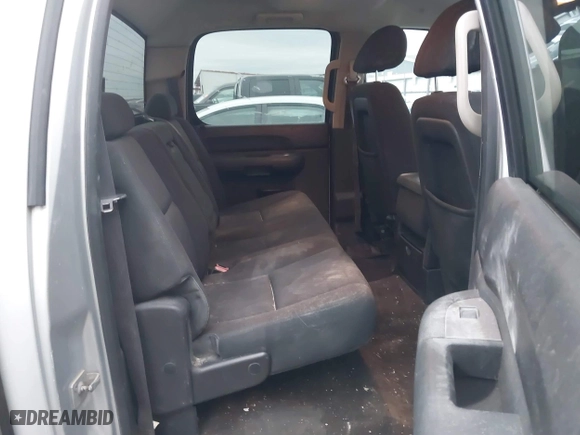 2012 Chevrolet Silverado 1500 LT with VIN 3GCPCSE02CG192161, listed as a IAAI auction lot 41287598 with 284,698 mi miles. Bid and sale history available at carsss.com. Image 8.