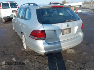 2010 Volkswagen Jetta SE with VIN 3VWTX7AJ5AM662743, listed as a IAAI auction lot 41523864 with 255,912 mi miles and . Bid and sale history available at DreamBid. Image 6.