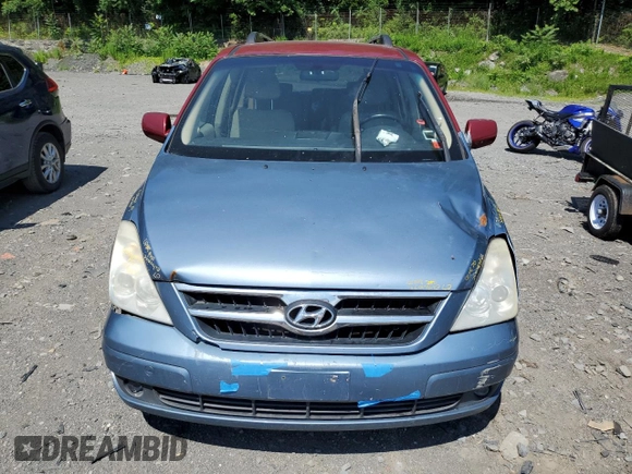 2008 Hyundai Entourage GLS z VIN KNDMC233686048783, wystawiony jako Copart lot #61812894 z przebiegiem 200 566 mil mil oraz Tytuł czysty. Historia ofert i sprzedaży dostępna na DreamBid. Obrazek 5.