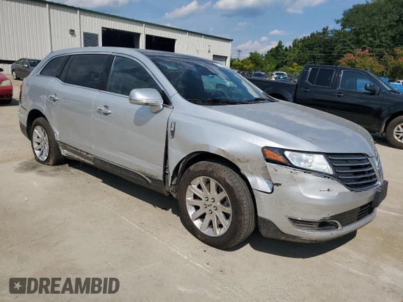 2019 Lincoln MKT with VIN 2LMHJ5NK5KBL02991, listed as a Copart auction lot 67745224 with 230,727 mi miles and Salvage Title. Bid and sale history available at DreamBid. Image 4.