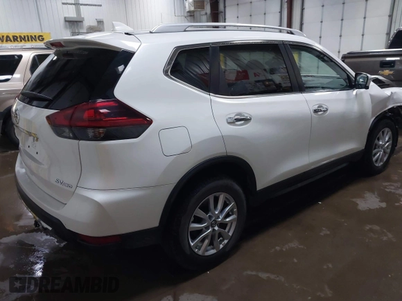 2018 Nissan Rogue SV z VIN 5N1AT2MV5JC840994, wystawiony jako IAAI lot #42145045 z przebiegiem 75 238 mil mil oraz . Historia ofert i sprzedaży dostępna na DreamBid. Obrazek 4.