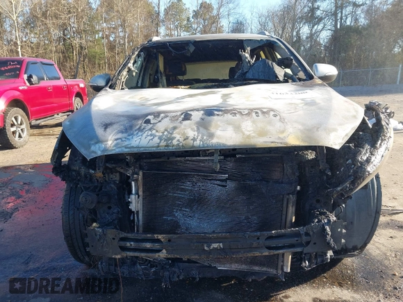 2018 Kia Sorento L with VIN 5XYPG4A30JG371228, listed as a IAAI auction lot 41633300 with 1 mi miles. Bid and sale history available at carsss.com. Image 6.