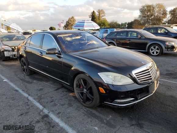 2010 Mercedes-Benz S-Class S 550 with VIN WDDNG7BB3AA311027, listed as a Copart auction lot 84107444 with 117,257 mi miles and Salvage Title. Bid and sale history available at carsss.com. Image 4.