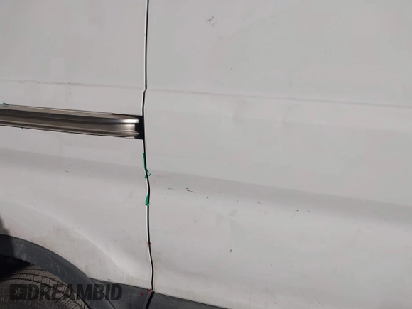 2017 Ford Transit с VIN 1FTYR1YM6HKA81592, выставлен на аукционе IAAI как лот 41800024 с пробегом Не указан миль и . История ставок и продаж доступна на DreamBid. Изображение 17.