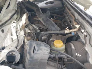 1998 Nissan Frontier XE z VIN 1N6DD26S7WC389105, wystawiony jako IAAI lot #42054733 z przebiegiem 164 453 mil mil oraz . Historia ofert i sprzedaży dostępna na DreamBid. Obrazek 10.