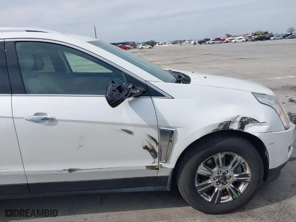 2014 Cadillac SRX Luxury Collection with VIN 3GYFNBE38ES528079, listed as a IAAI auction lot 41776576 with NaN miles. Bid and sale history available at carsss.com. Image 6.