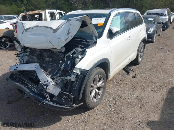 2014 Toyota Highlander XLE with VIN 5TDKKRFH7ES028046, listed as a IAAI auction lot 41792653 with 1 mi miles. Bid and sale history available at carsss.com. Image 17.