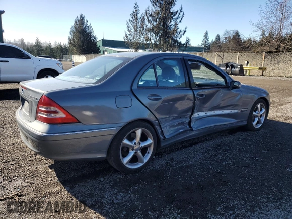 2004 Mercedes-Benz C 230 Kompressor with VIN WDBRF40J04F508198, listed as a Copart auction lot 46546825 with 72,238 mi miles and Salvage Title. Bid and sale history available at DreamBid. Image 3.