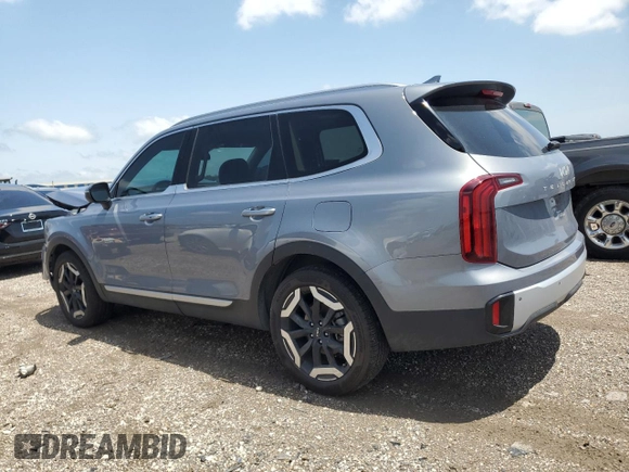 2023 Kia Telluride S with VIN 5XYP64GC0PG354867, listed as a Copart auction lot 55925425 with 32,597 mi miles and Salvage title. Bid and sale history available at DreamBid. Image 2.