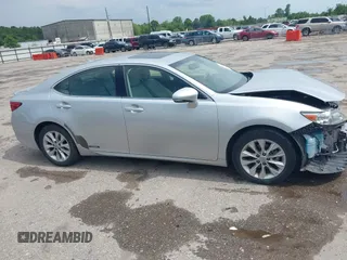 2013 Lexus ES 300h with VIN JTHBW1GG8D2026600, listed as a IAAI auction lot 42418702 with 114,652 mi miles and . Bid and sale history available at DreamBid. Image 14.