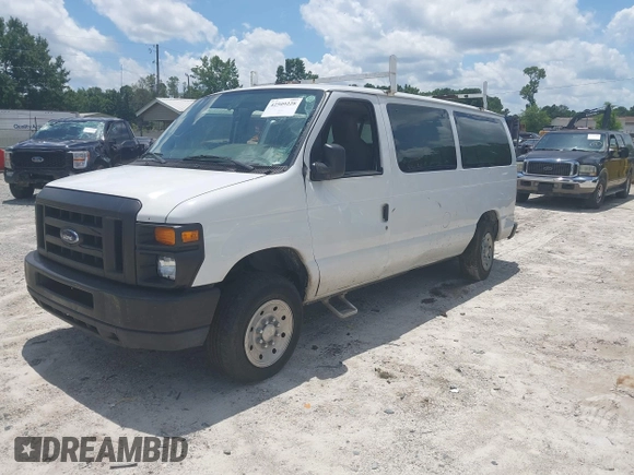 2009 Ford Econoline Passenger XL z VIN 1FMNE11W89DA72209, wystawiony jako IAAI lot #42509228 z przebiegiem 230 818 mil mil oraz . Historia ofert i sprzedaży dostępna na DreamBid. Obrazek 2.